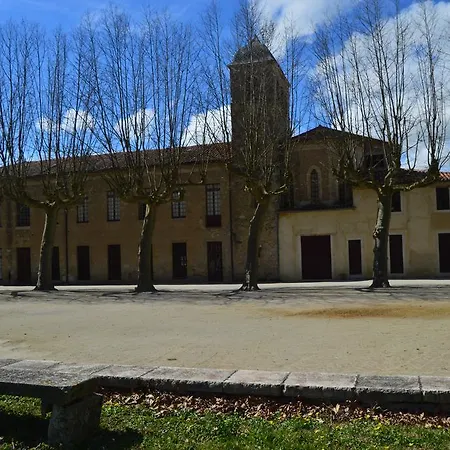 Le Pavillon Des Hotes 2*
